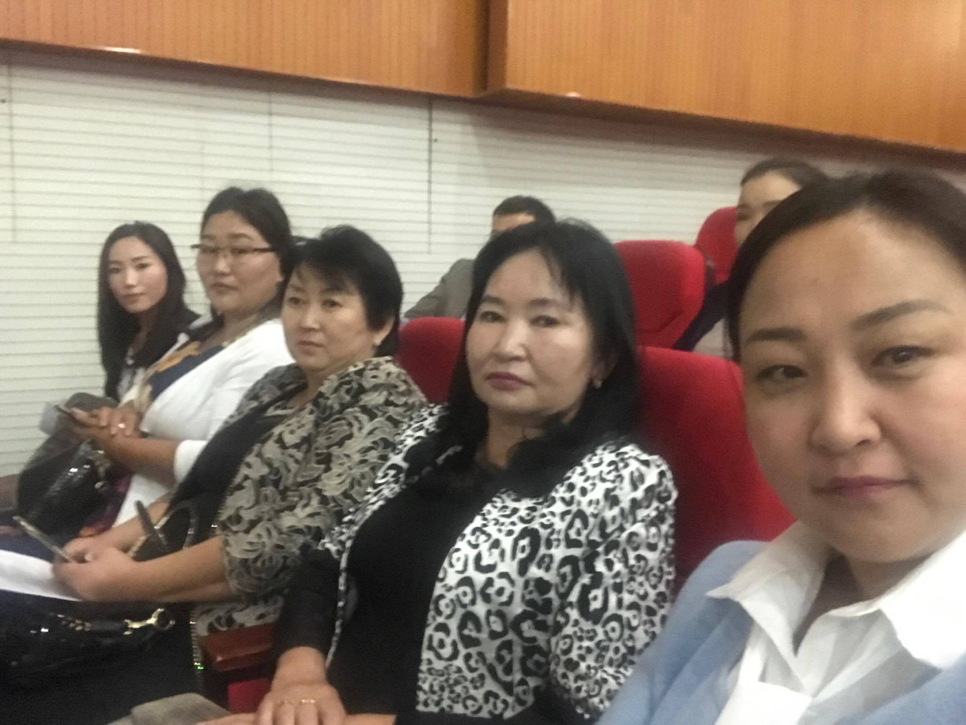 Монгол Улсын Үндсэн Хуульд оруулах нэмэлт, өөрчлөлтийн төслийг олон нийтээр хэлэлцүүлэх хэлэлцүүлэгт оролцов.