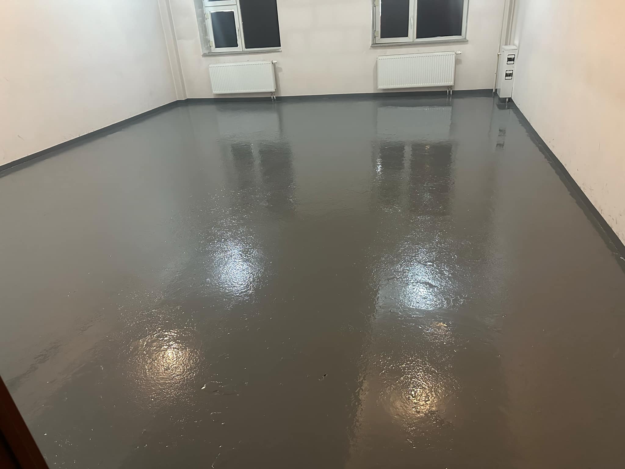 Засвар үйлчилгээ хийж ажиллаа.