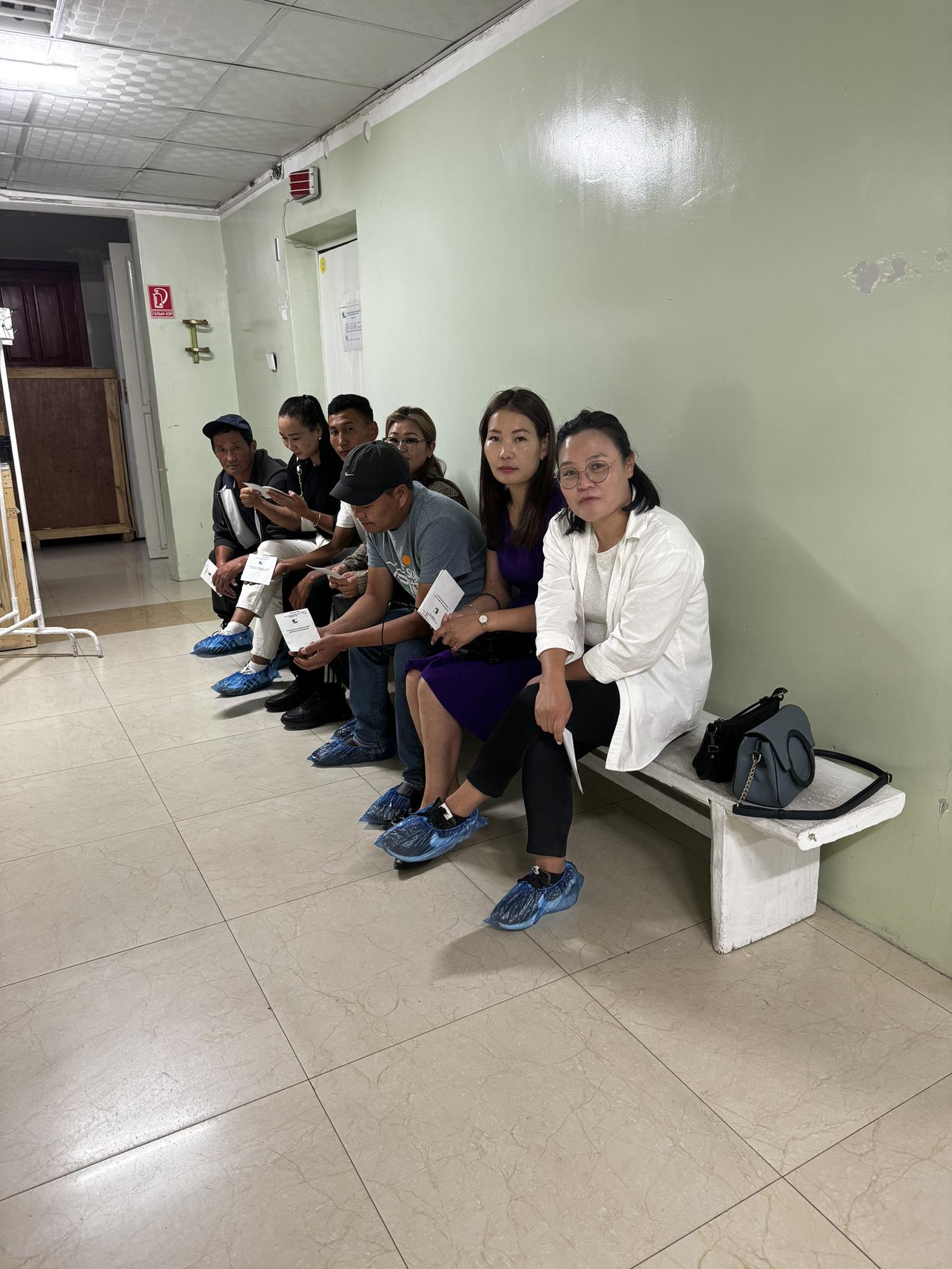 Эрүүл мэндийн шинжилгээнд хамрагдлаа.