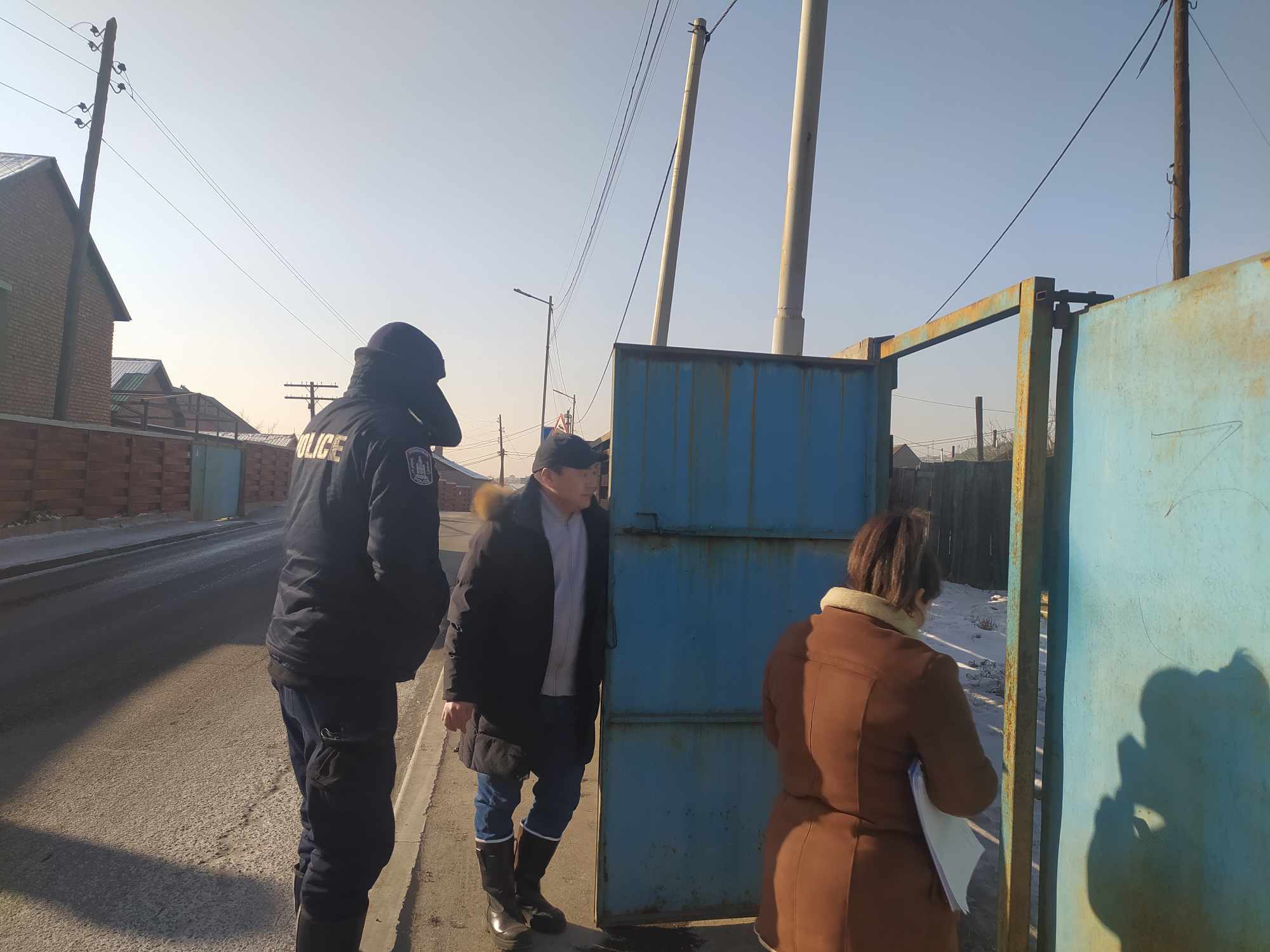 Хяналт шалгалт хийж ажиллаа.