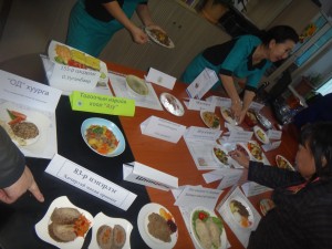 Чингэлтэй дүүргийн Боловсролын хэлтэстэй хамтран “Ээлтэй тогооч-Нээлттэй хөгжил” сэдэвт аян зохион байгуулав.