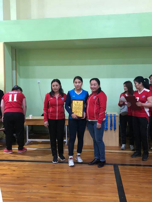 Багачууд Хүнс ОНӨААТҮГ-ын нэрэмжит Гар бөмбөгийн тэмцээн зохион байгуулав.