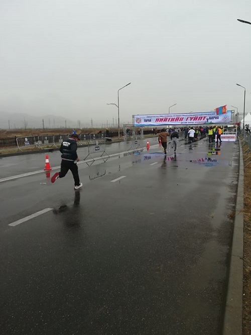 Бүх нийтийн гүйлтийн тэмцээнд оролцлоо.