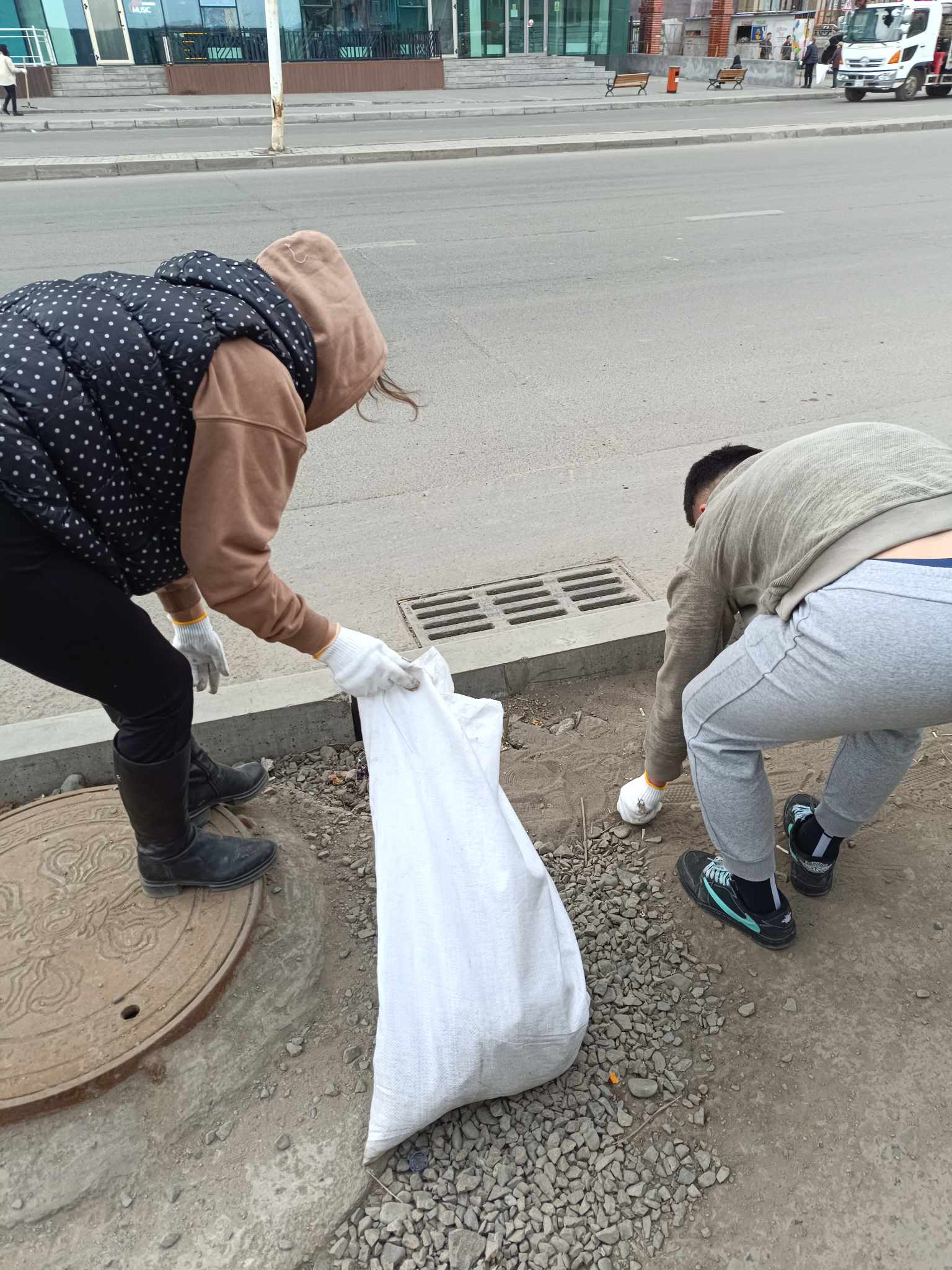 "Хаврын бүх нийтийн их цэвэрлэгээ" зохион байгууллаа.