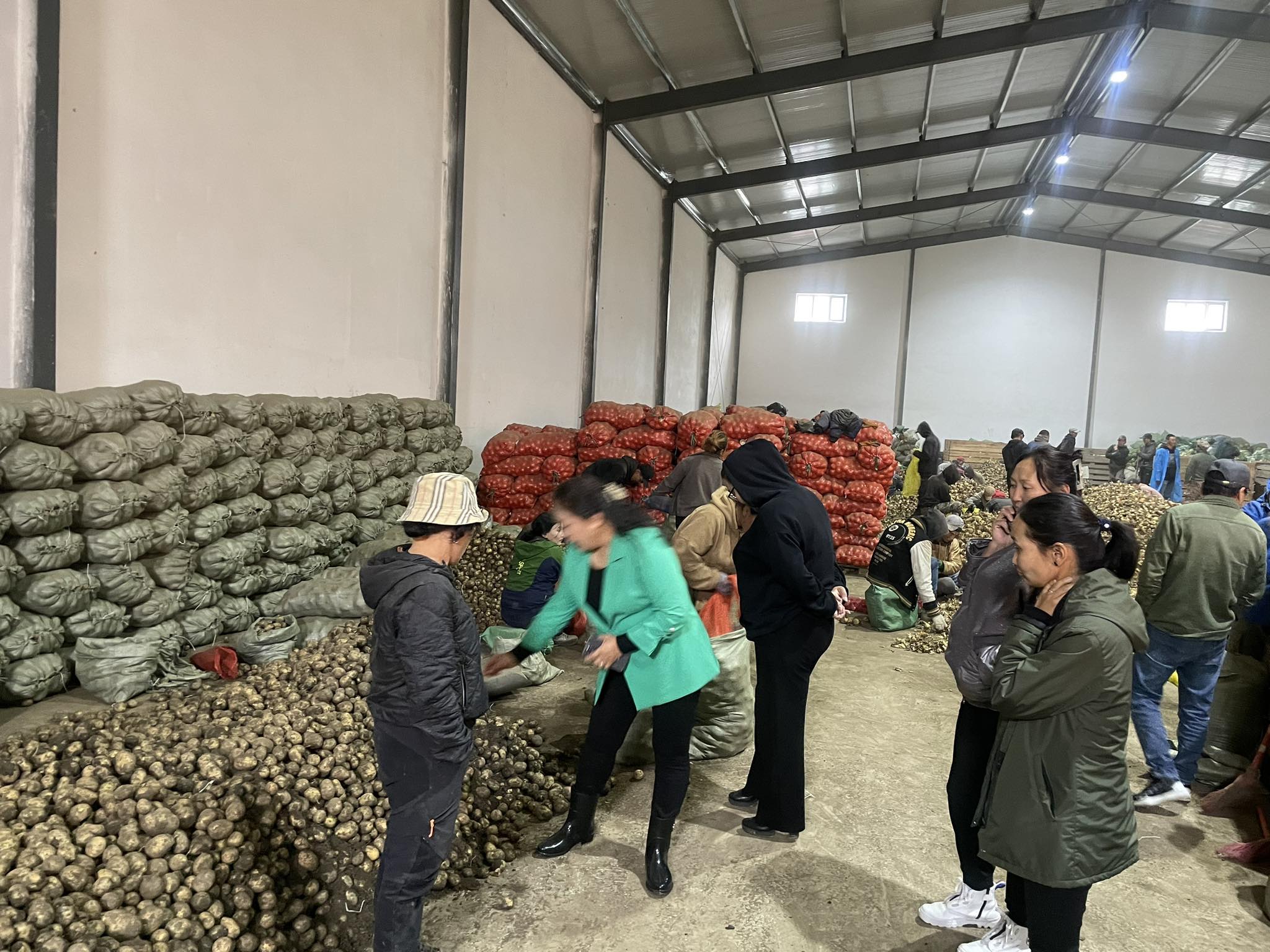 Бэлтгэн нийлүүлэгч байгууллагуудын агуулахад хяналт шалгалт хийж ажиллаа