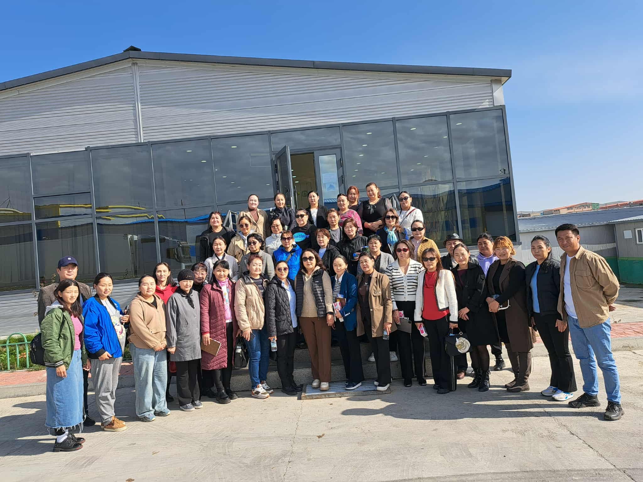 Бэлтгэн нийлүүлэгч 2 компаны үйлдвэртэй танилцлаа.